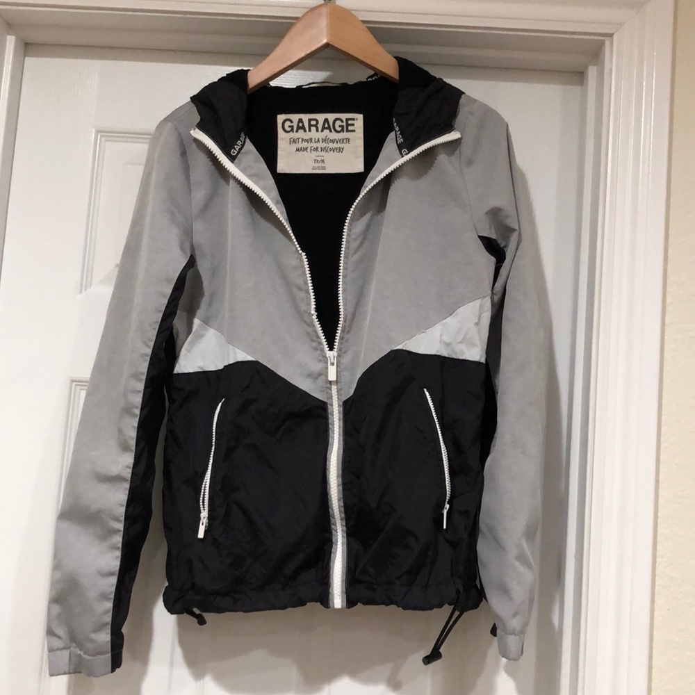 **FREE one item with purchase**Garage Wind Breaker